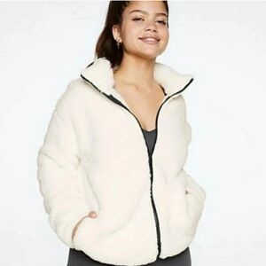 VS PINK Ivory Fleece Sherpa Full Zip Sweater Jacket Size Small